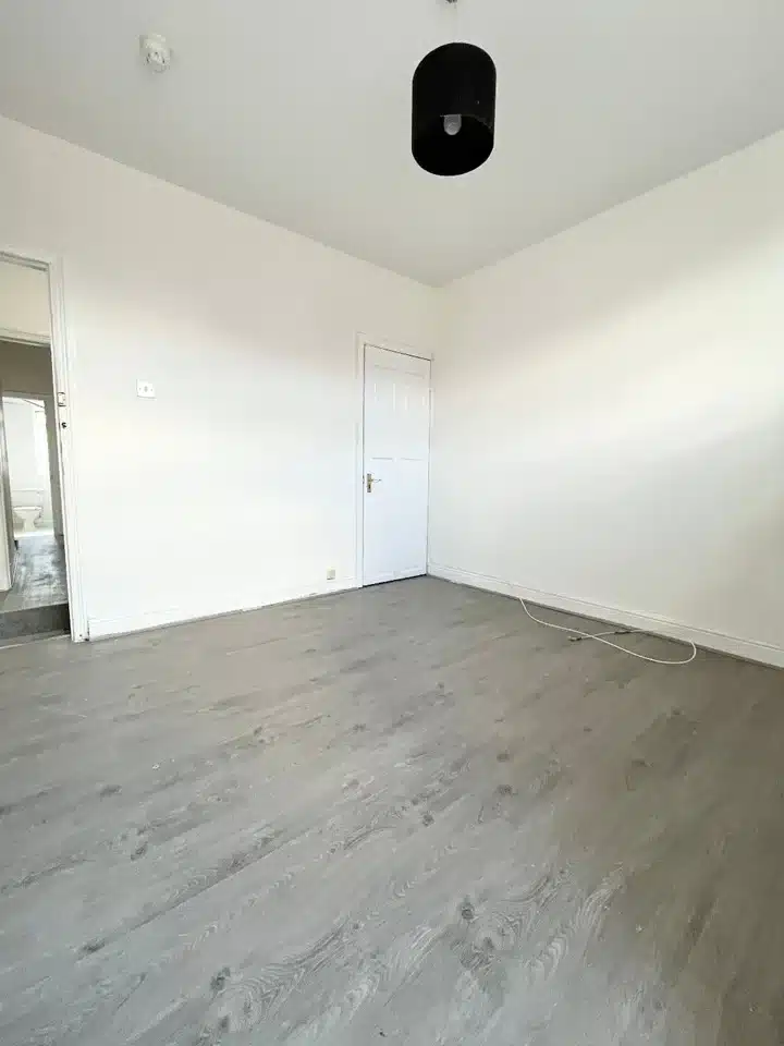 o_1irsfbpkd1t8eq7n1pva1u4i17c0a